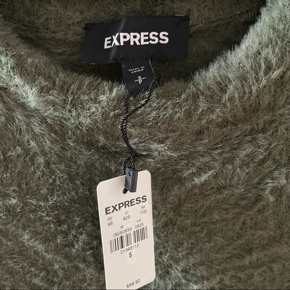 Express Women Green Fuzzy Long Sleeve Sweater Size Small - Picture 4 of 6